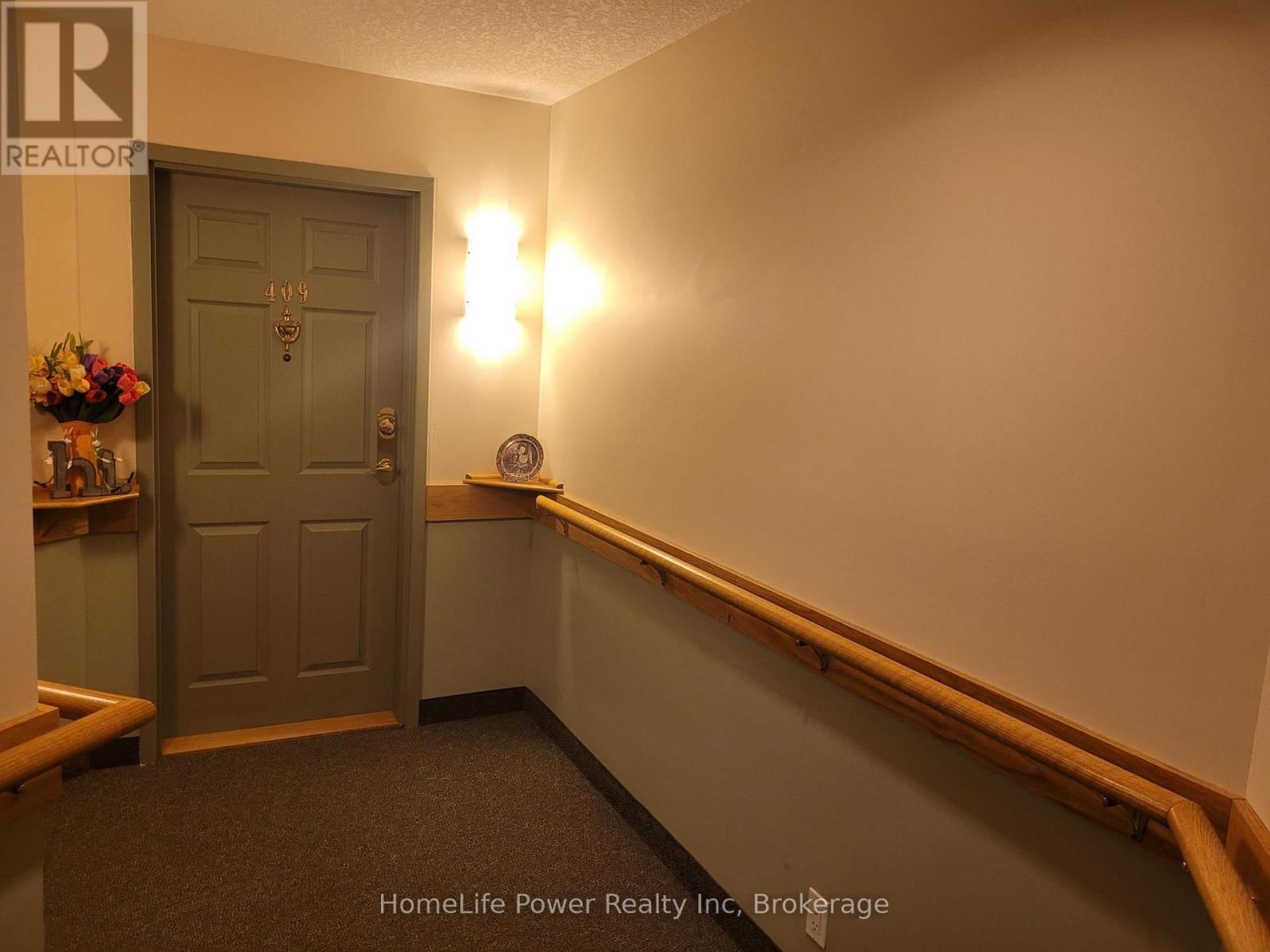 409 - 20 ST GEORGE STREET Image 3