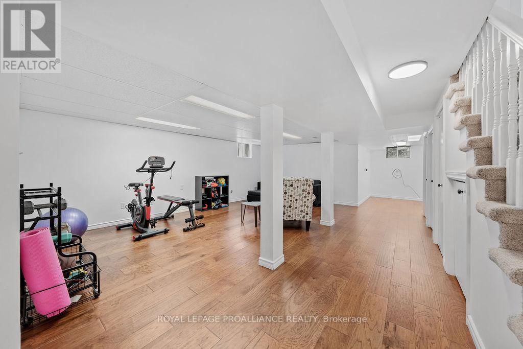 29 SHERWOOD CRESCENT Image 44