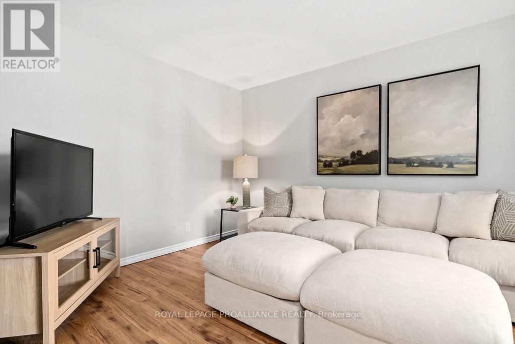 29 SHERWOOD CRESCENT Image 8