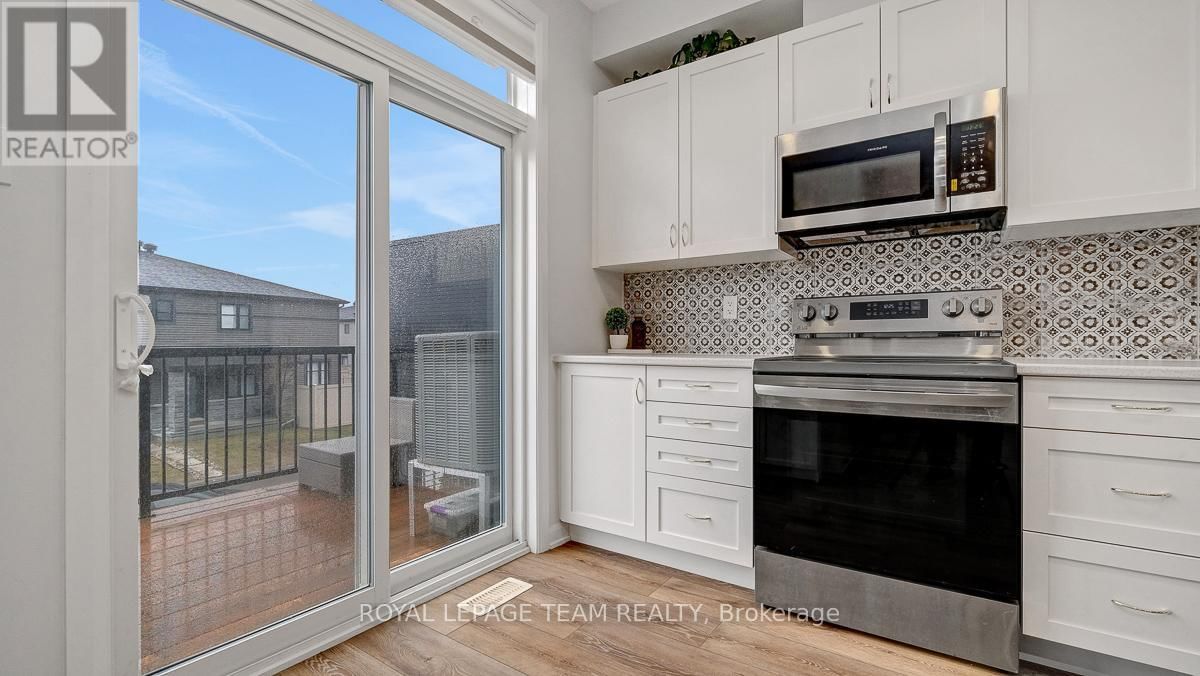 520 AGLISH MEWS Image 17