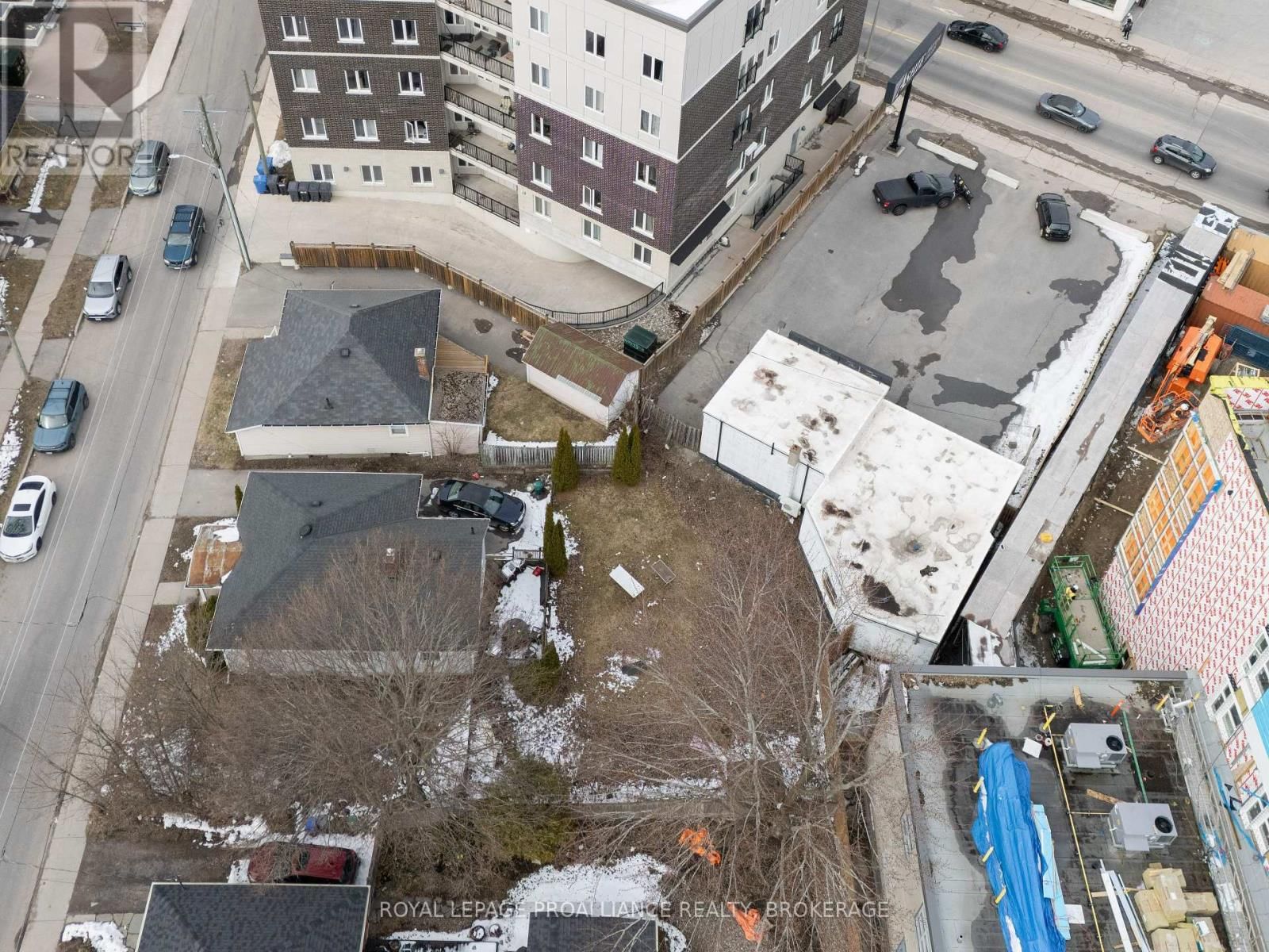 624 PRINCESS STREET Image 23