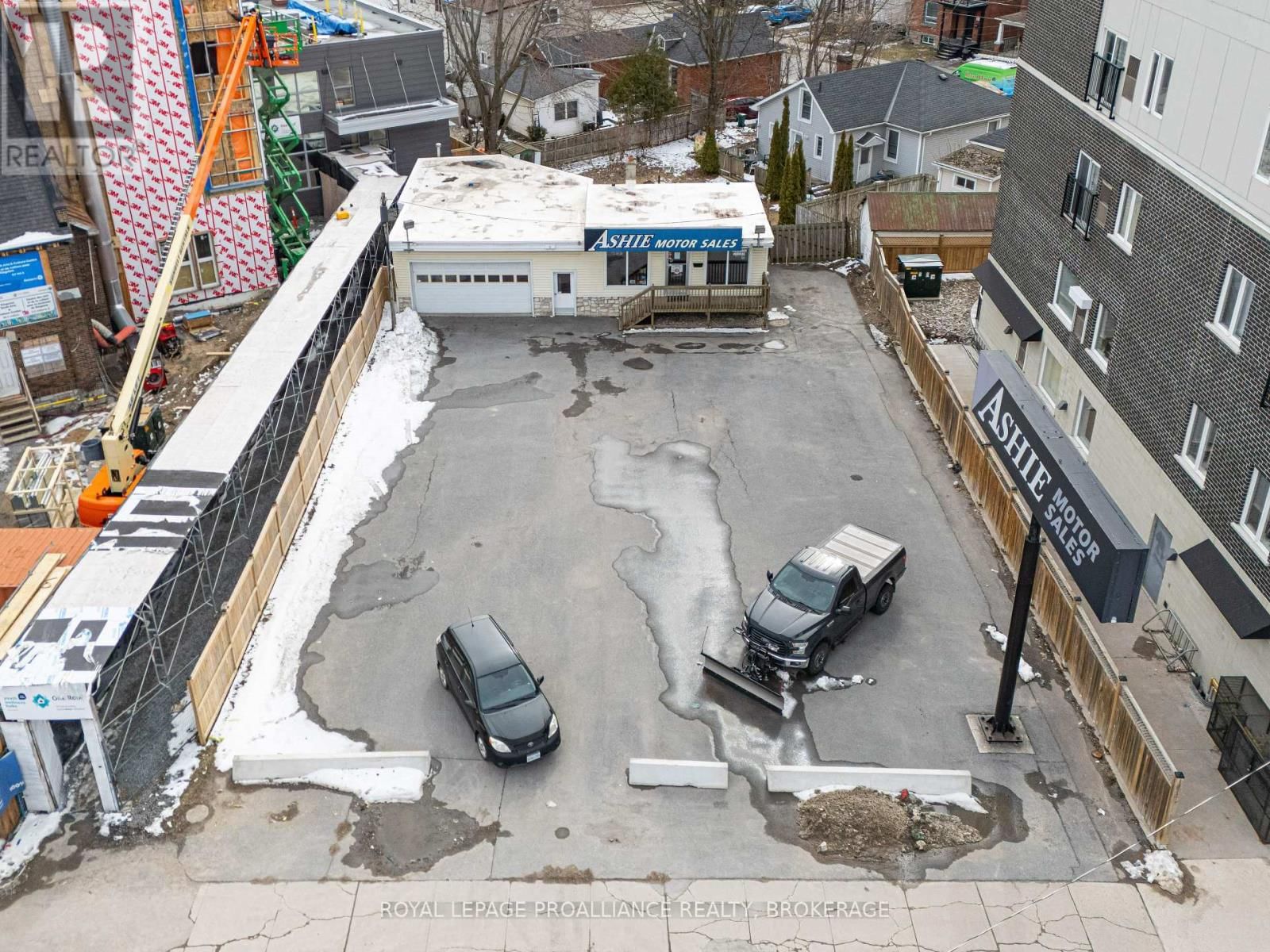 624 PRINCESS STREET Image 3