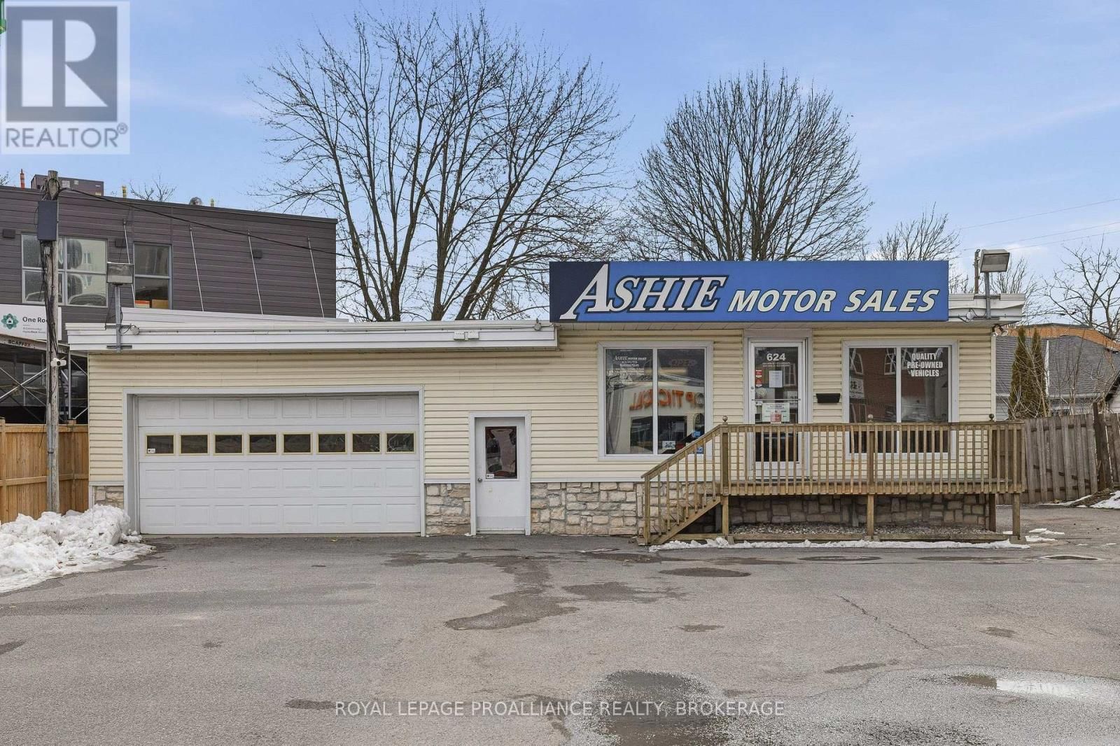 624 PRINCESS STREET Image 5