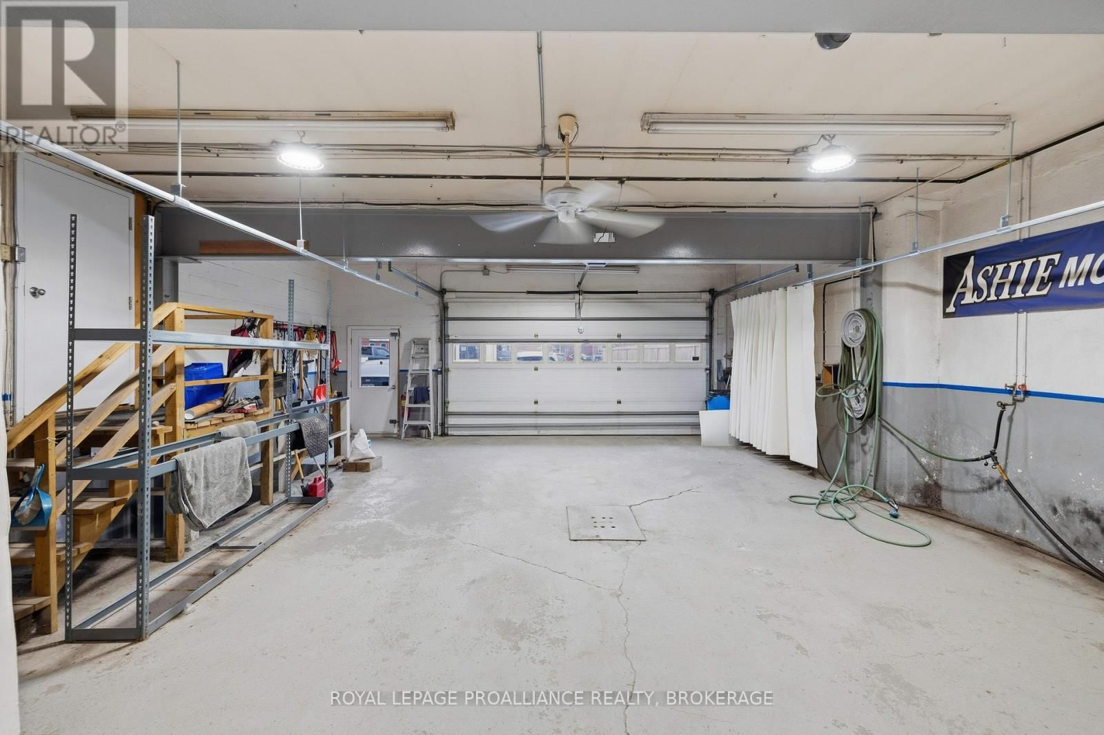 624 PRINCESS STREET Image 9