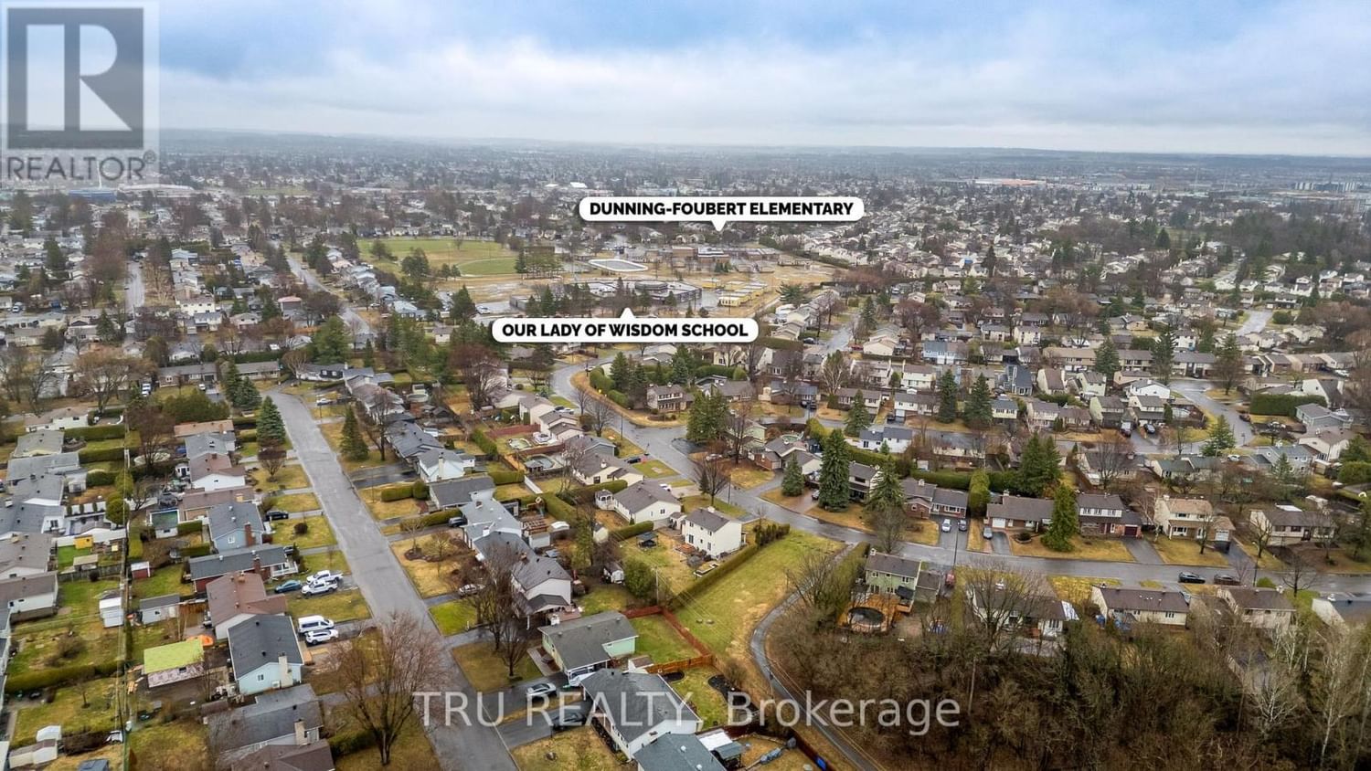 256 HOYLAKE CRESCENT Image 45