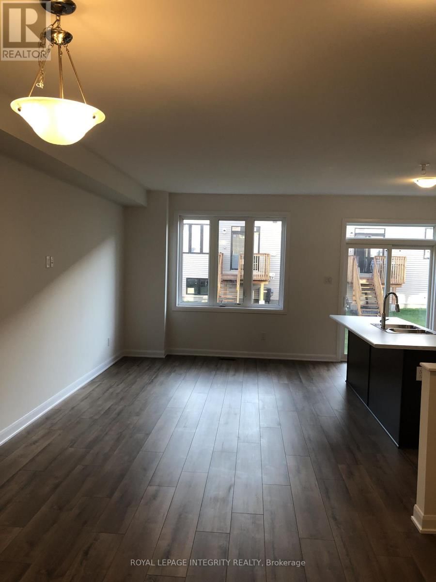 130 MAYNOOTH COURT Image 4