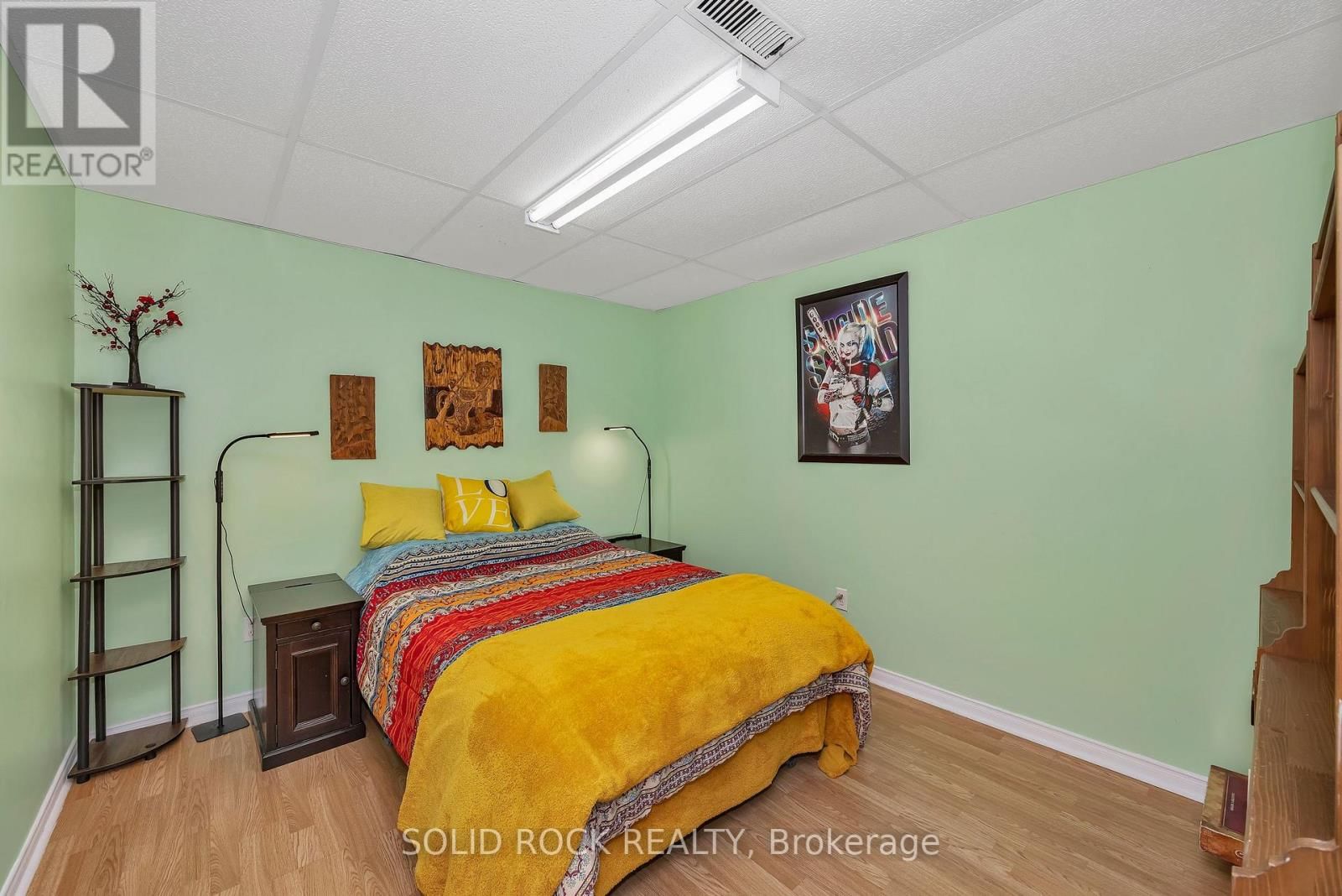 2 NEWBOROUGH CRESCENT Image 22