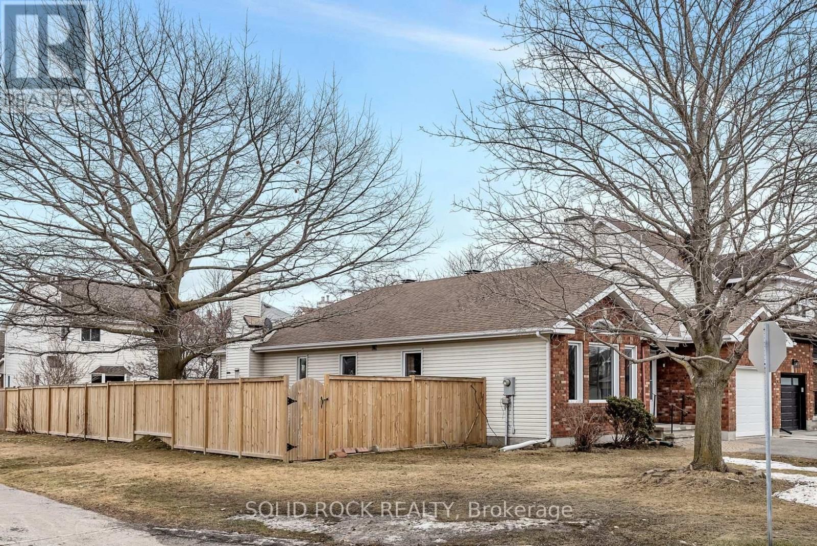 2 NEWBOROUGH CRESCENT Image 25