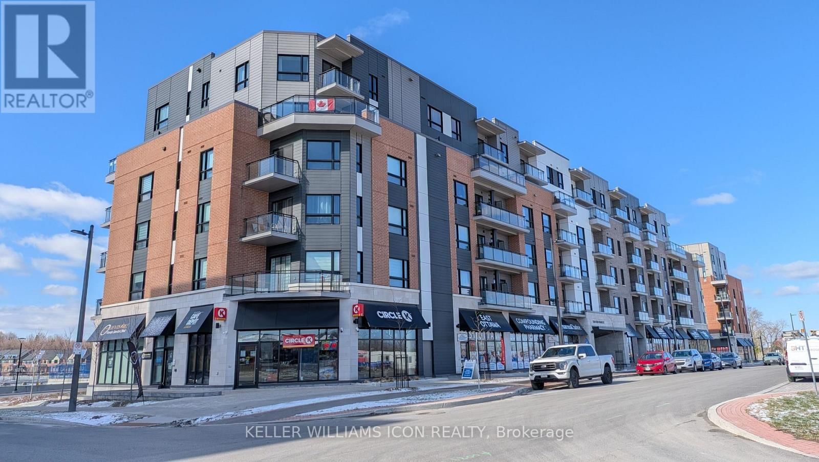 112 - 1350 HEMLOCK ROAD Image 3