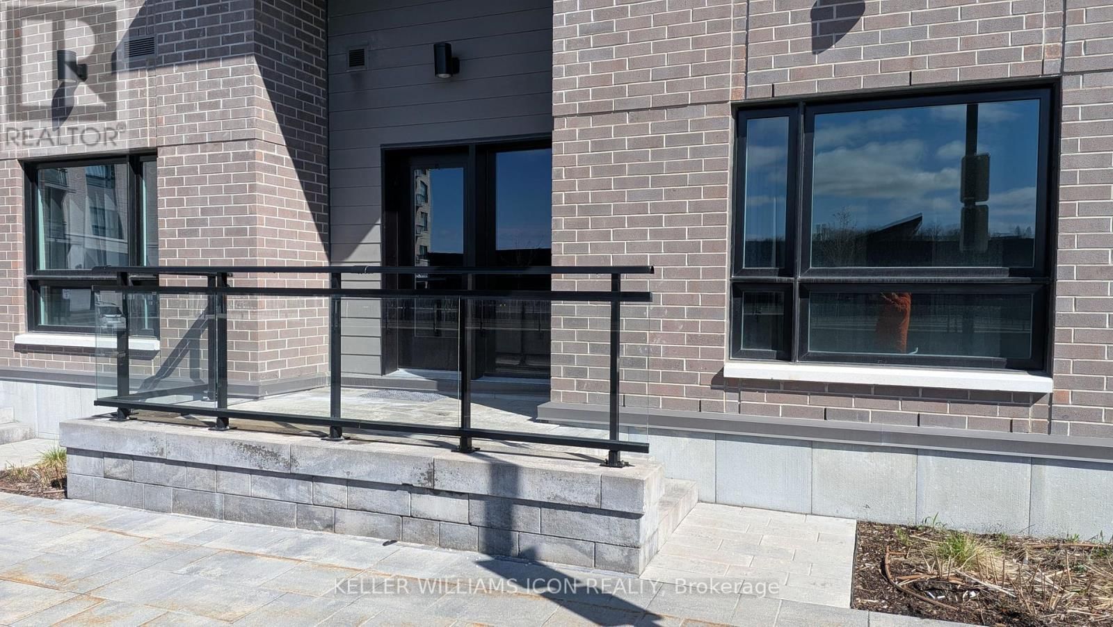 112 - 1350 HEMLOCK ROAD Image 4