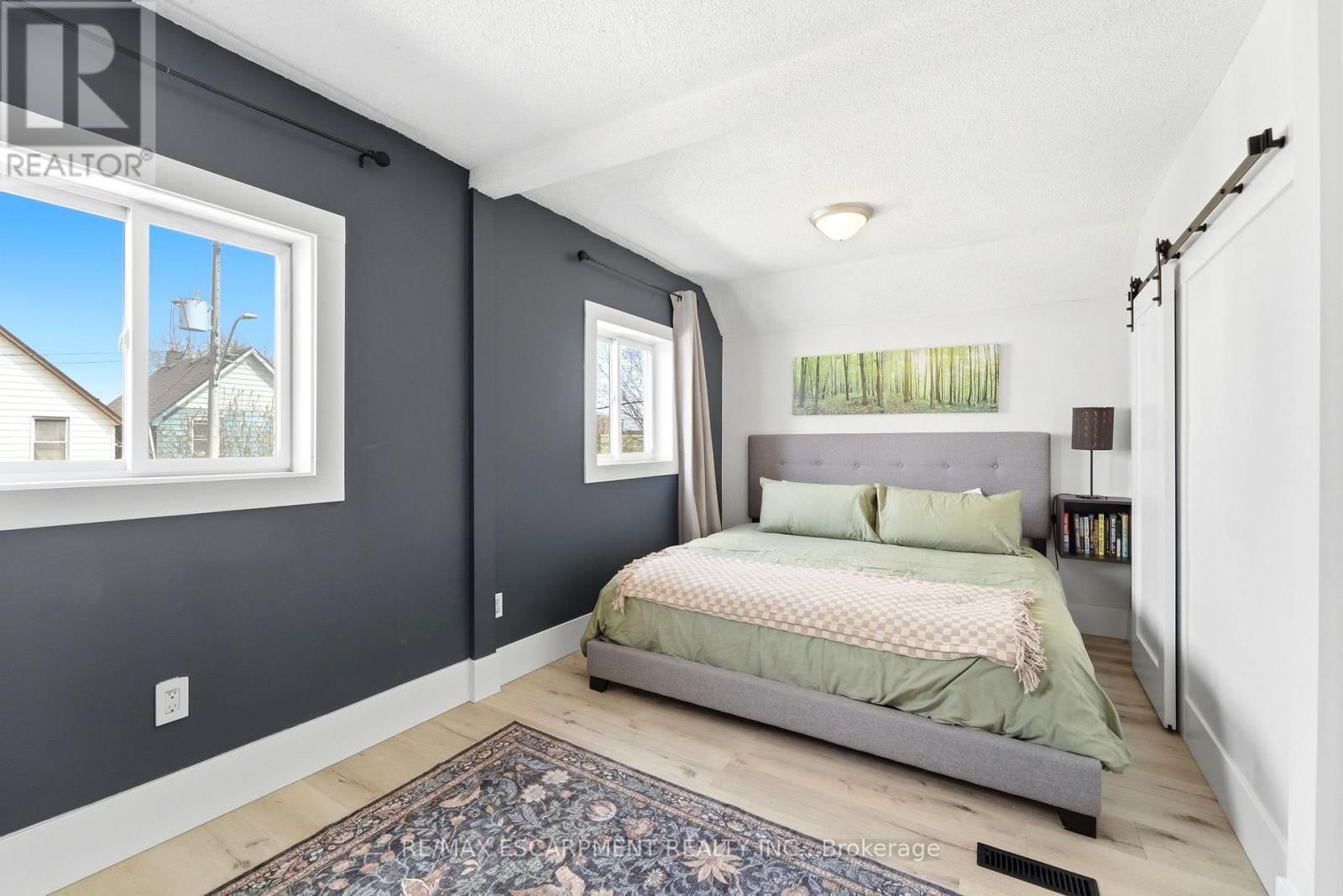 82 CLINTON STREET Image 20