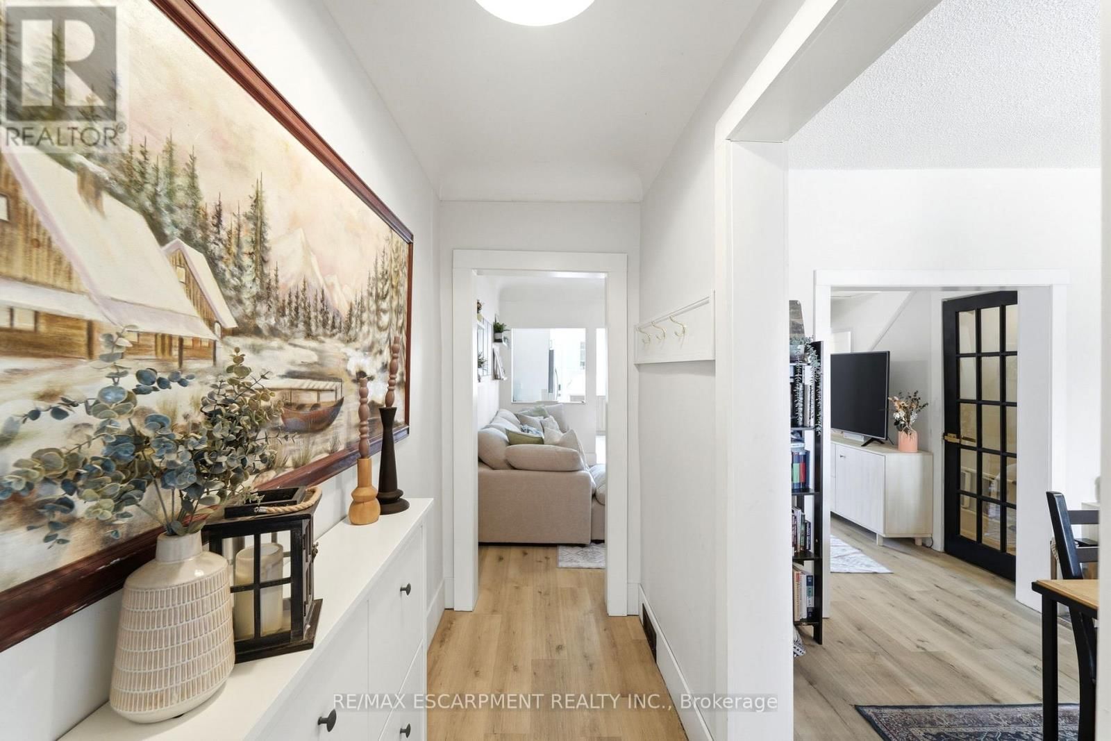 82 CLINTON STREET Image 3