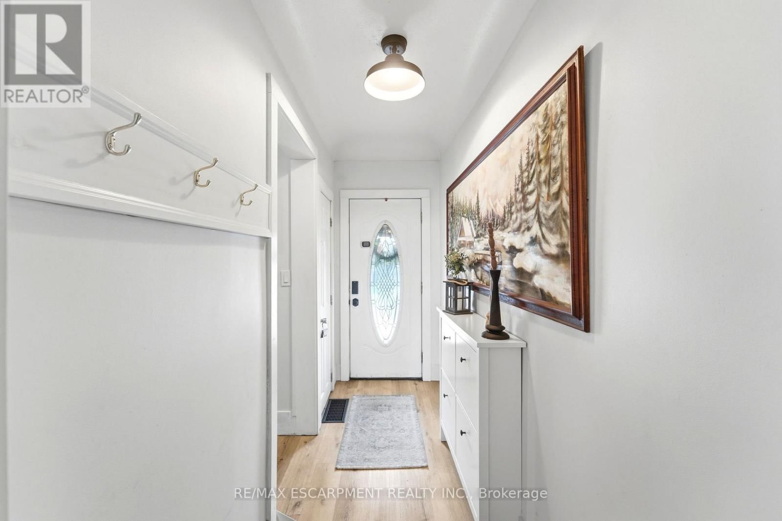 82 CLINTON STREET Image 4