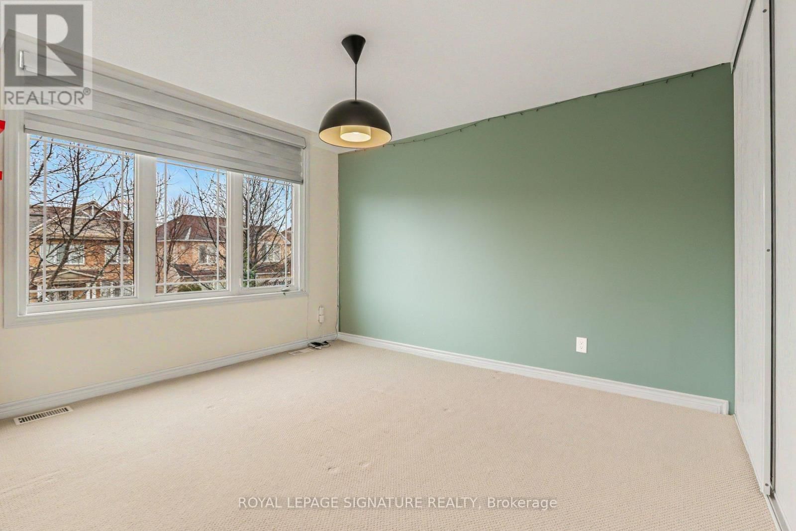 129 TAPESTRY DRIVE Image 18