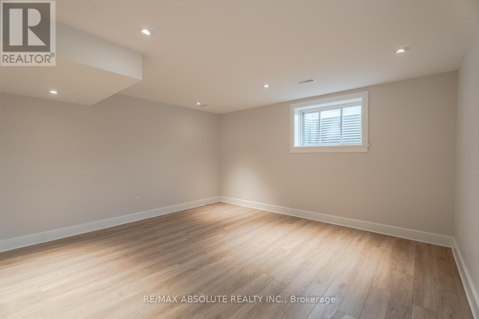 34 TABER STREET Image 26