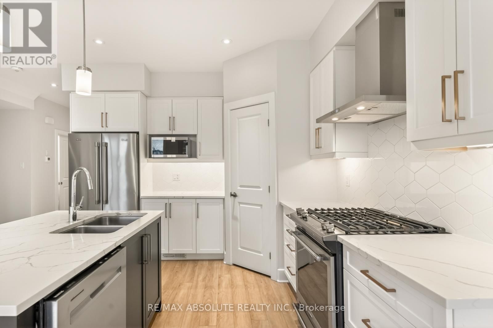 34 TABER STREET Image 9