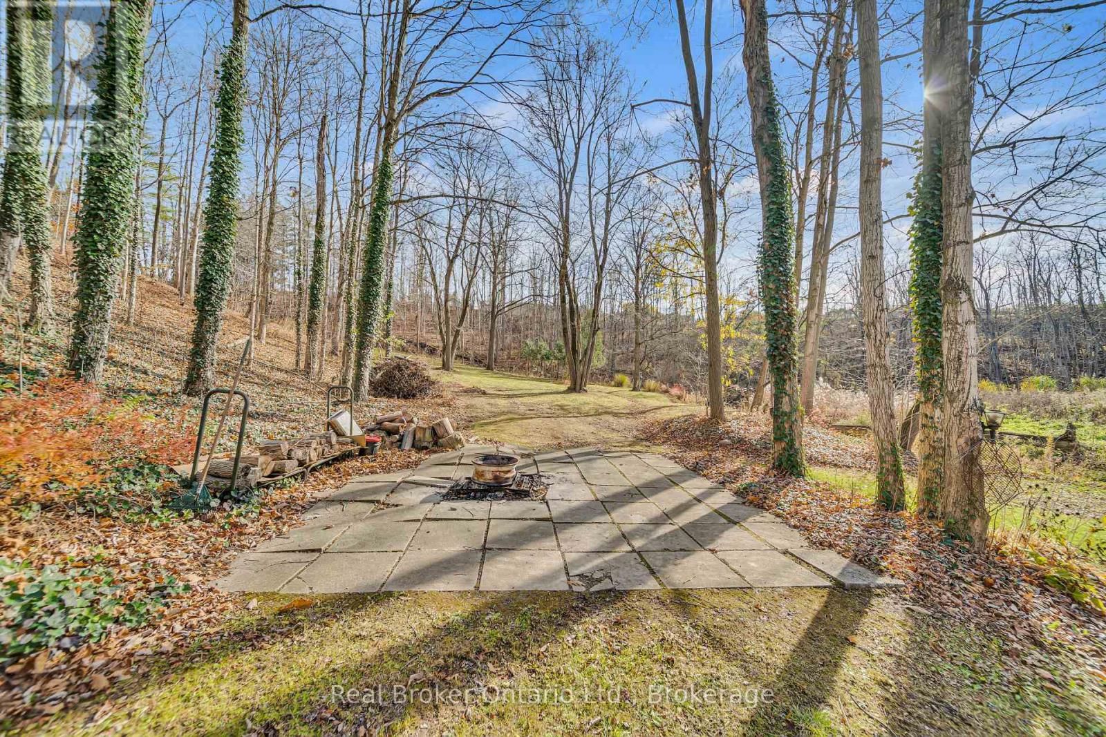 4766 HYNDMAN DRIVE Image 36