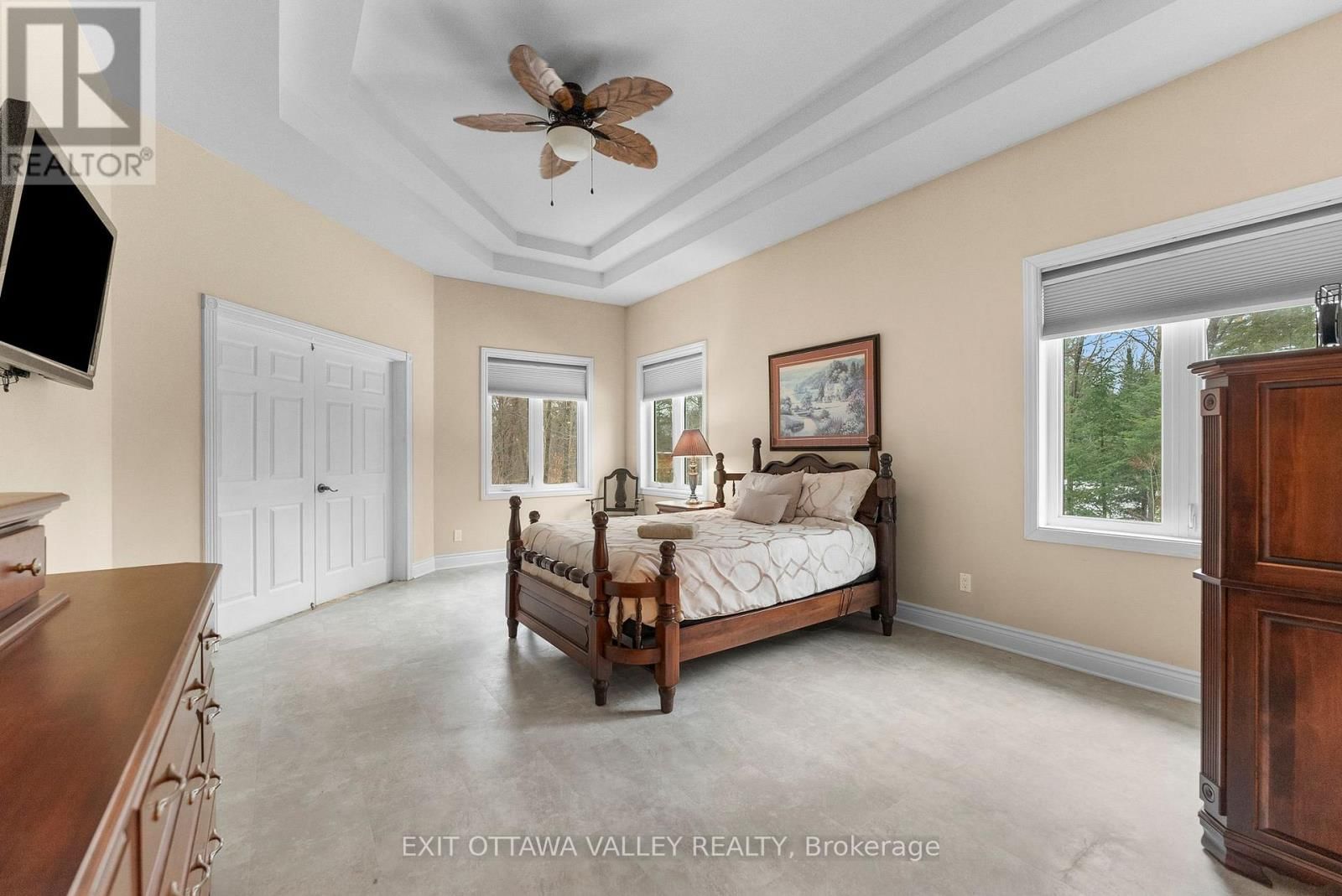 740 WALFORD ROAD Image 22