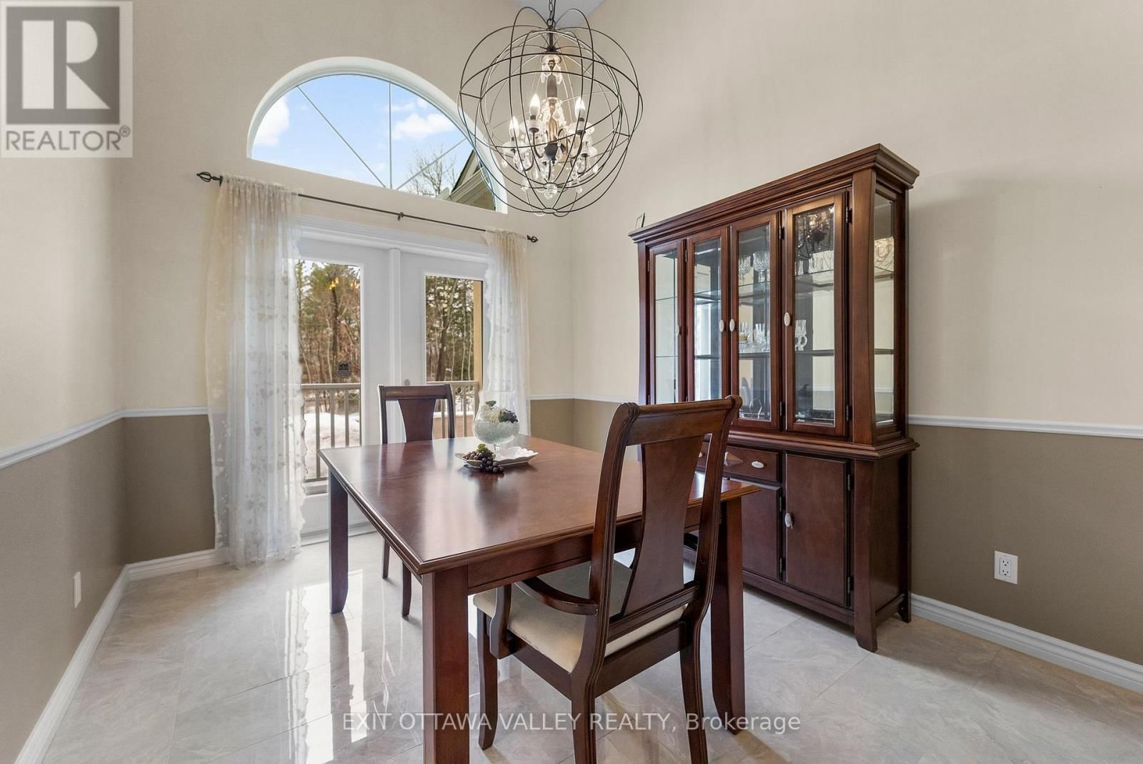 740 WALFORD ROAD Image 8