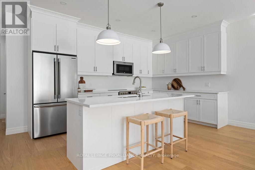 71 SEYMOUR STREET WEST Image 5