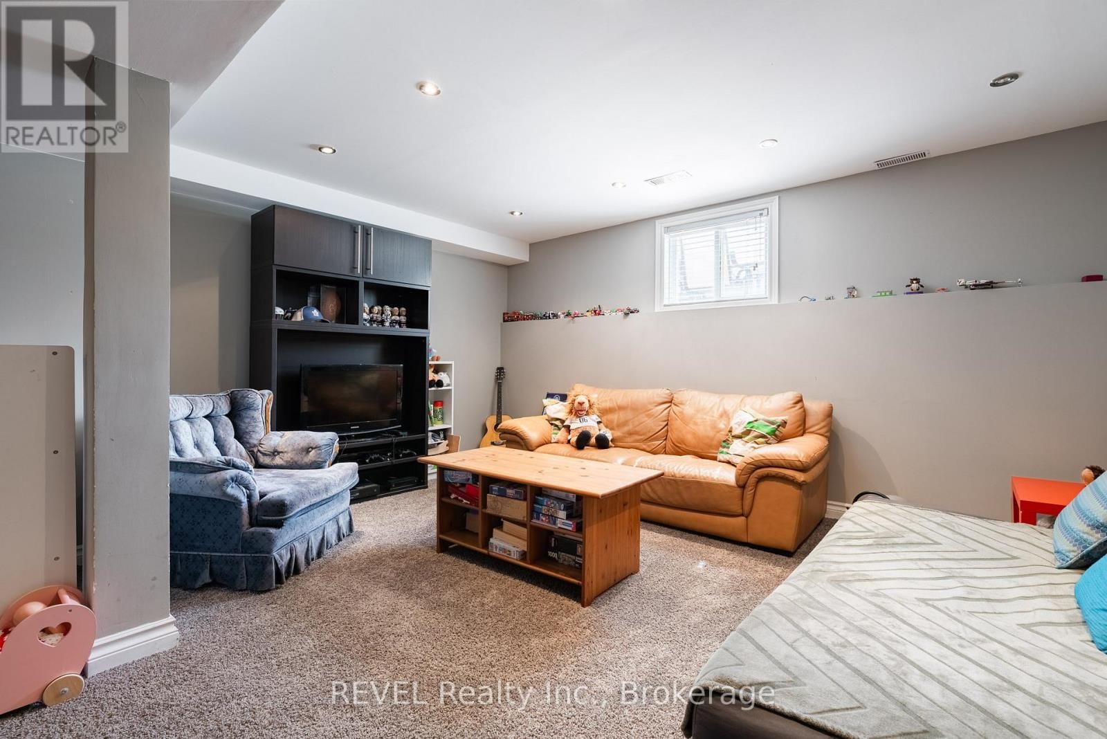 152 SUMMERS DRIVE Image 31