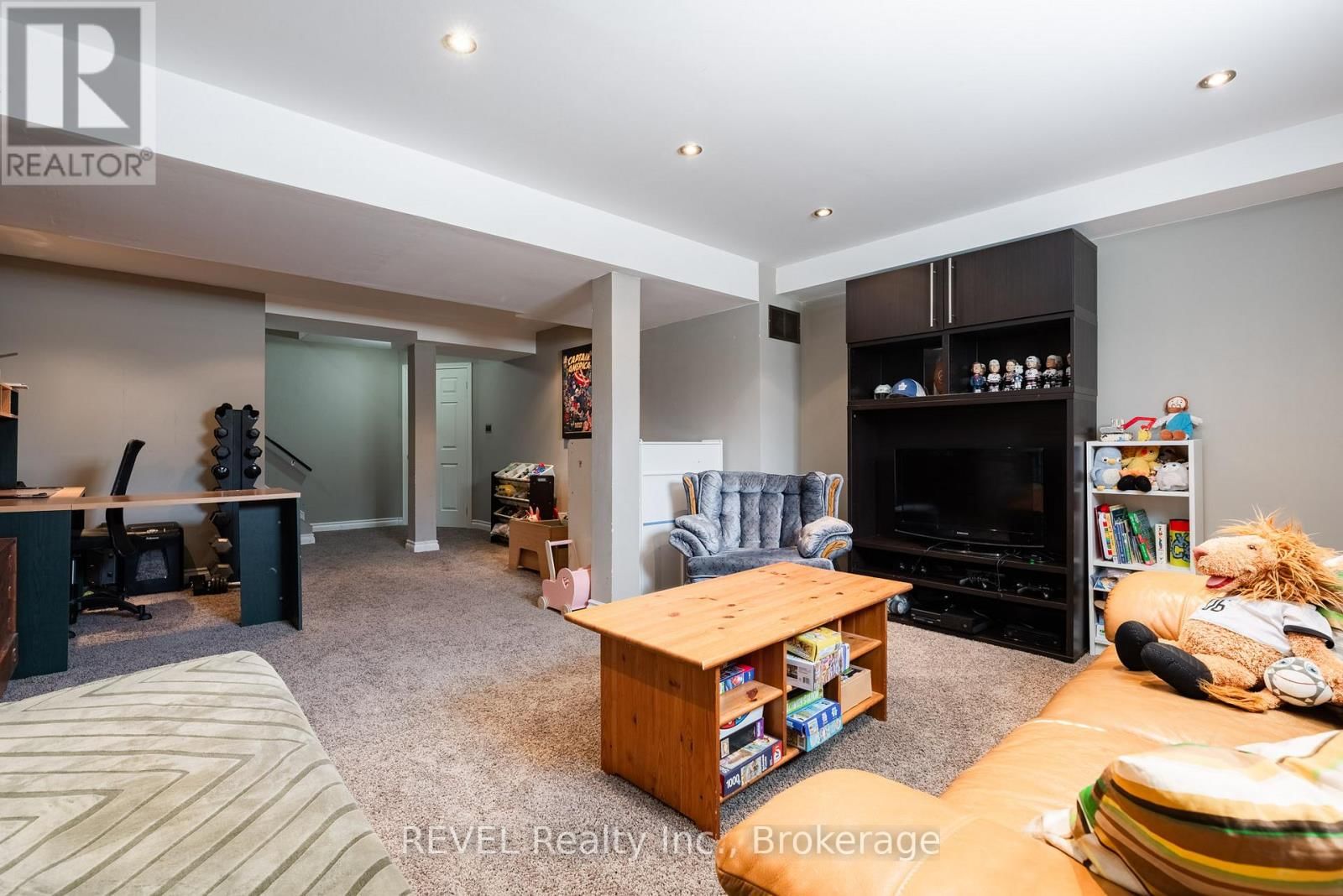 152 SUMMERS DRIVE Image 35