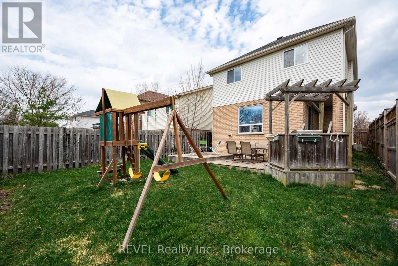 152 SUMMERS DRIVE Image 40