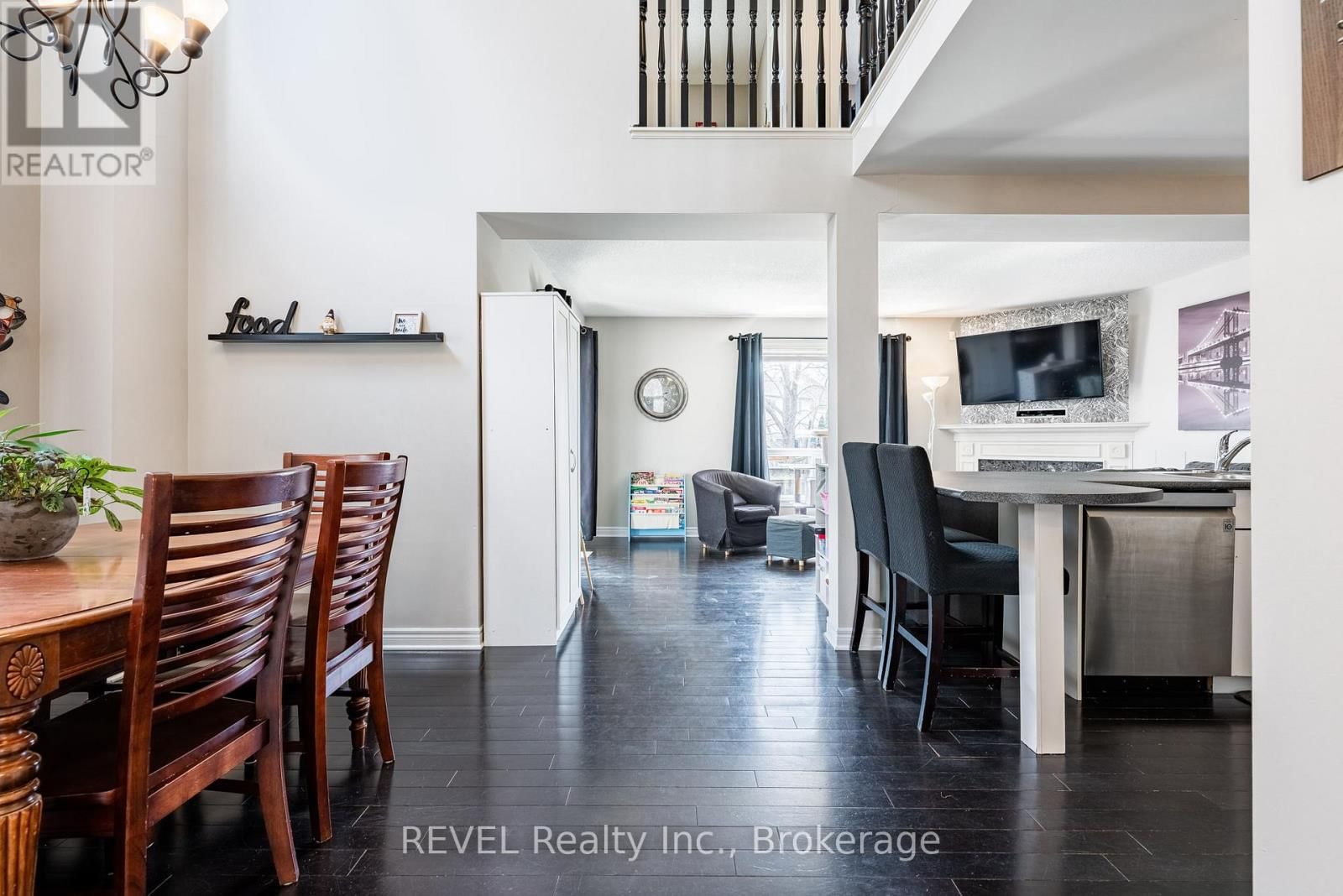 152 SUMMERS DRIVE Image 9