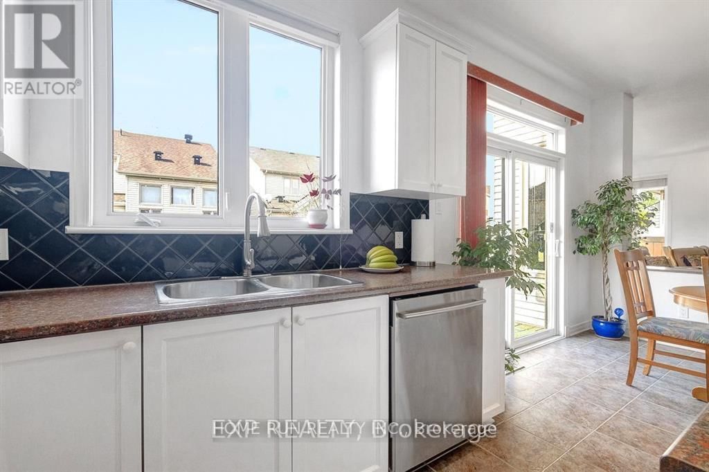 122 RODEO DRIVE Image 17