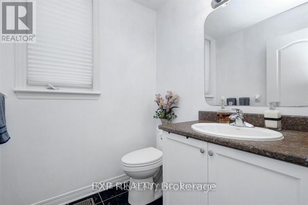 122 RODEO DRIVE Image 23