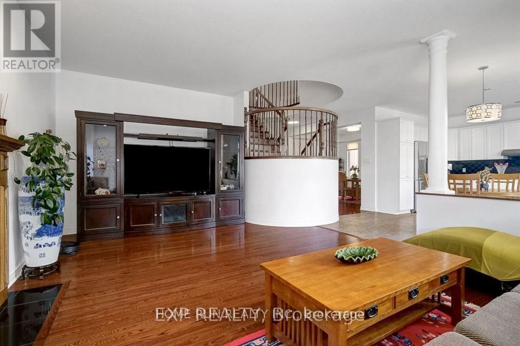 122 RODEO DRIVE Image 7