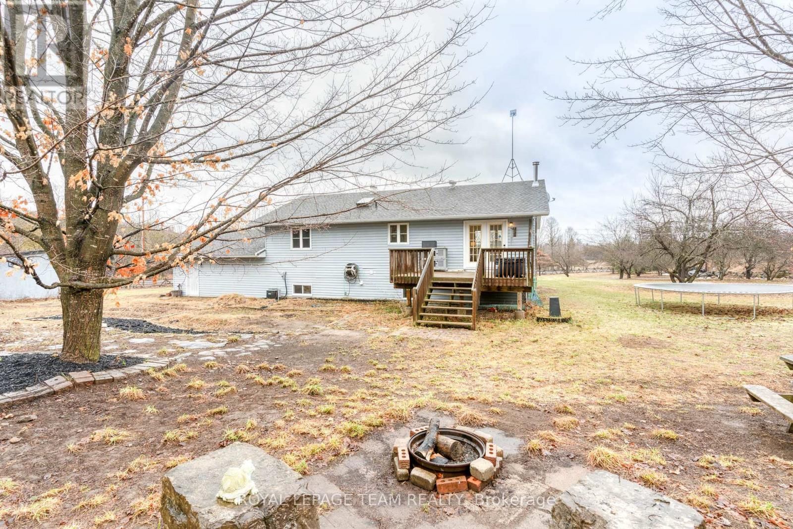 1255 OLD PERTH ROAD Image 21