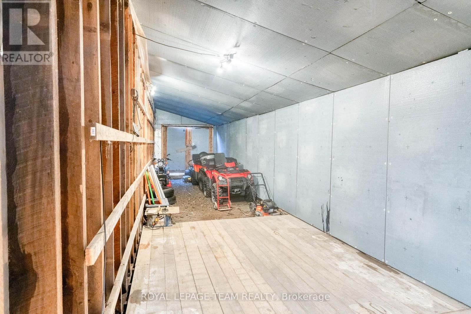 1255 OLD PERTH ROAD Image 25