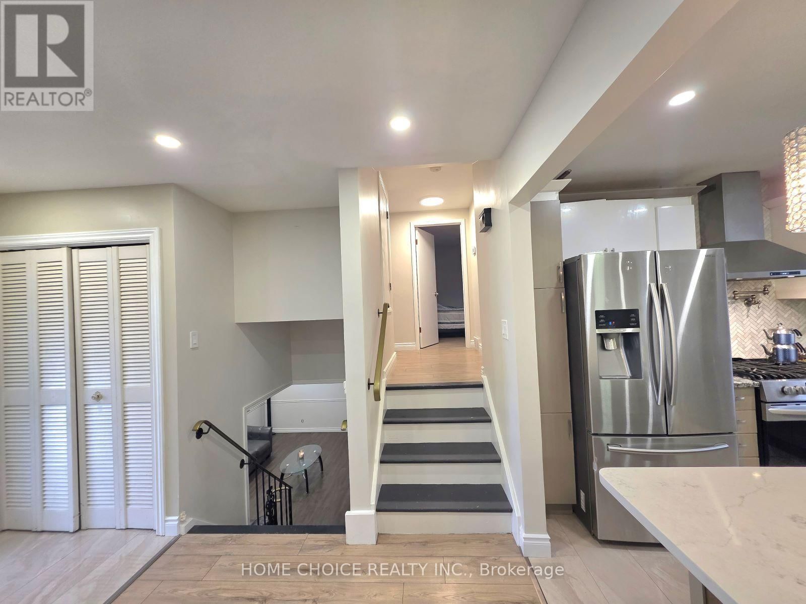 130 CHAMPLAIN CRESCENT Image 26