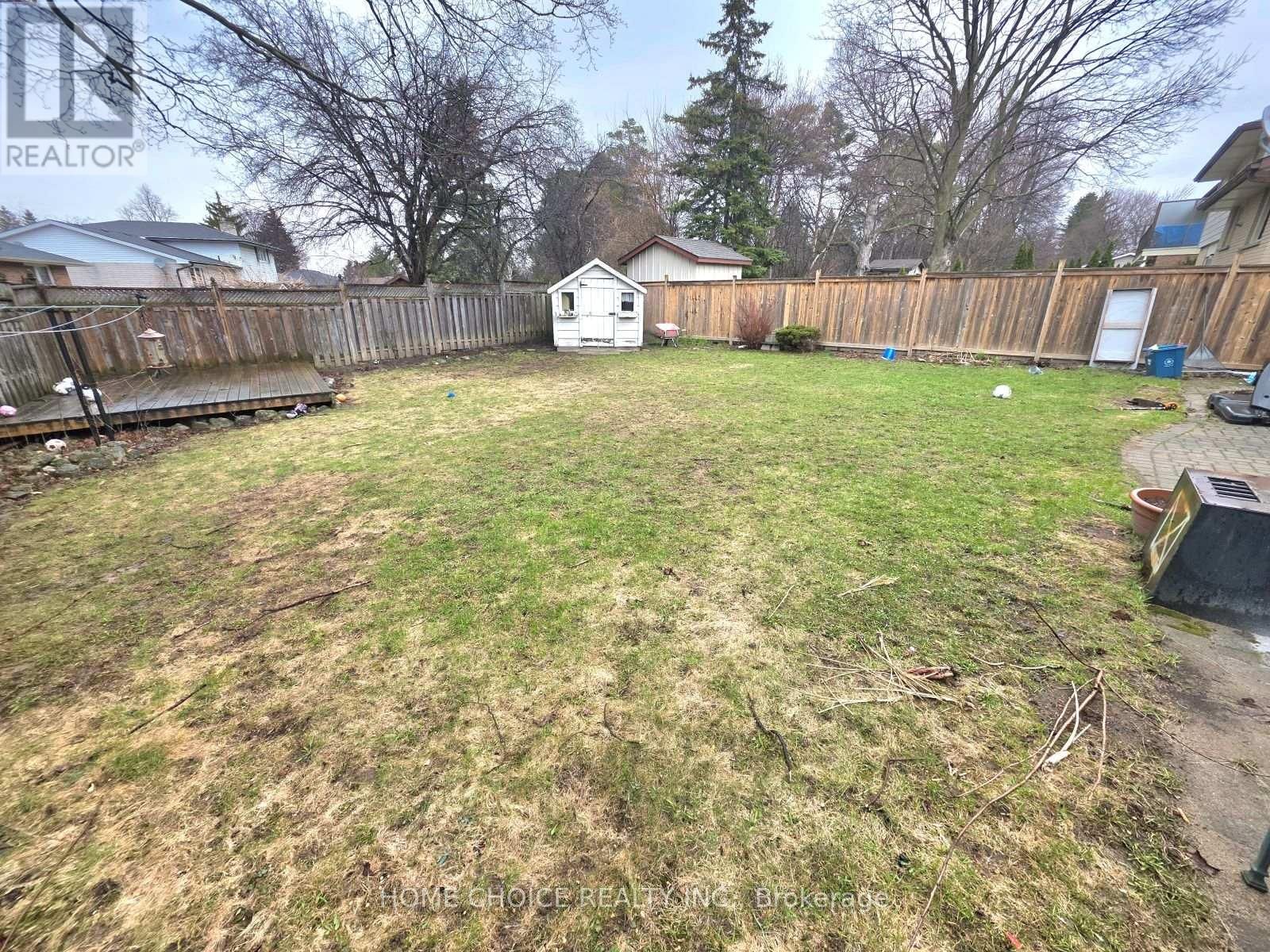 130 CHAMPLAIN CRESCENT Image 42