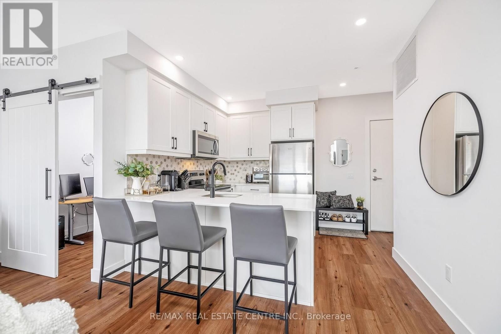 1000 LACKNER PLACE Image 1