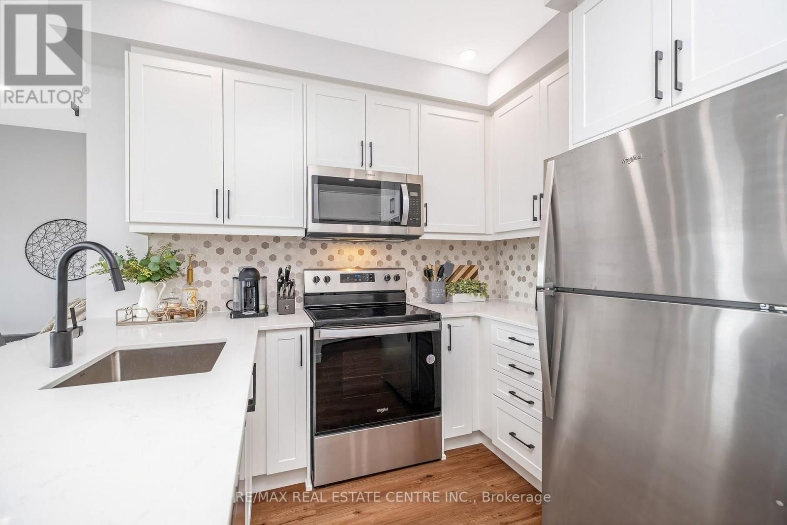 1000 LACKNER PLACE Image 7