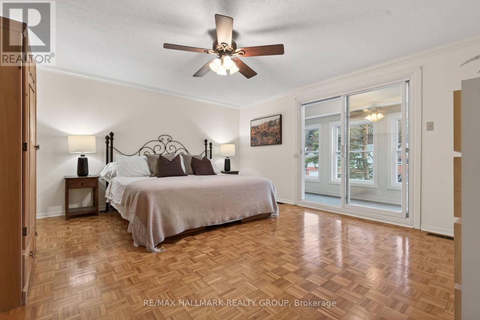 24 HOBART CRESCENT Image 20