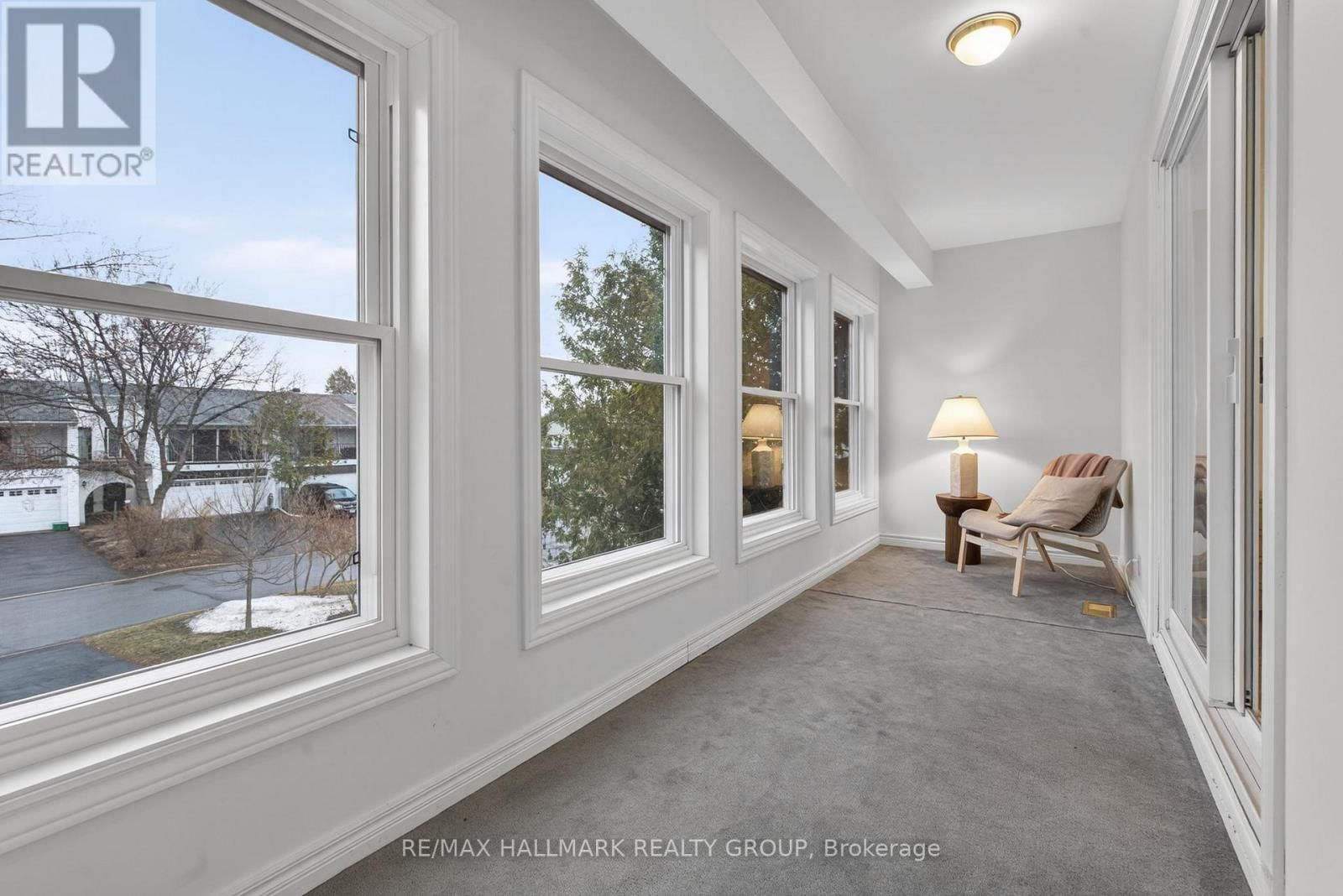 24 HOBART CRESCENT Image 21