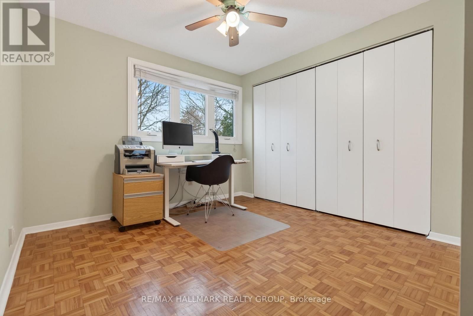 24 HOBART CRESCENT Image 29