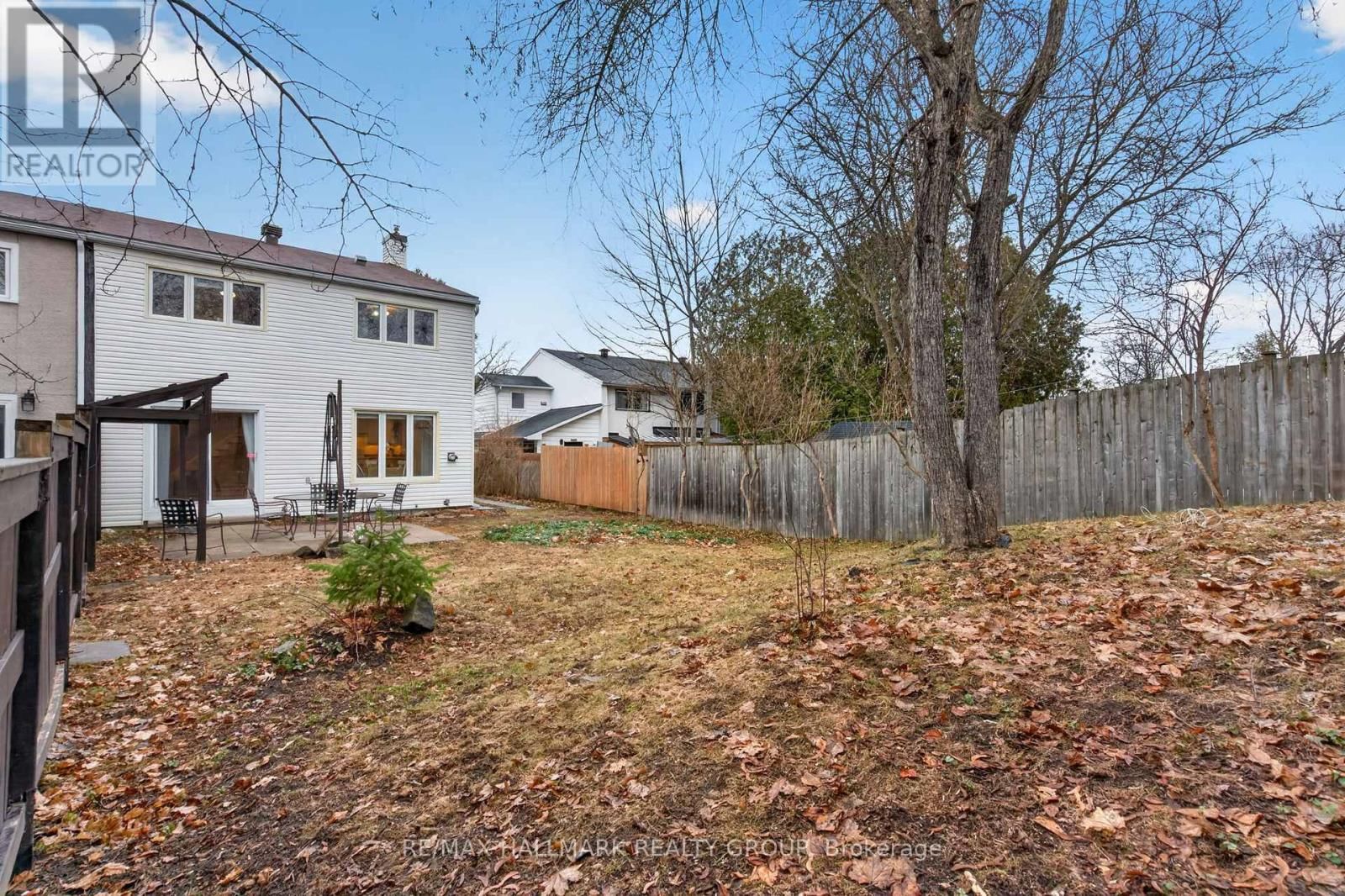 24 HOBART CRESCENT Image 36