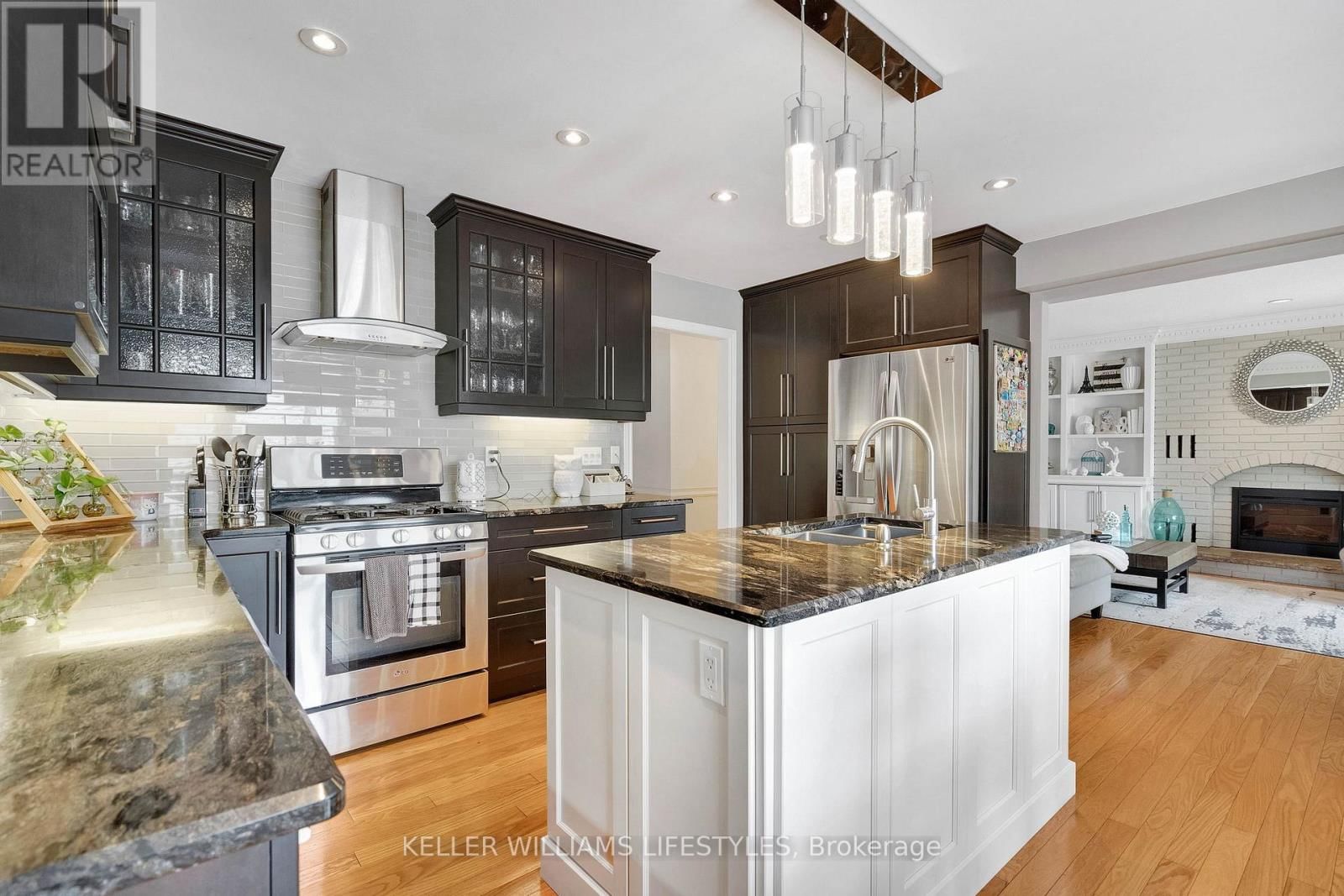 71 BLACKTHORNE CRESCENT Image 18