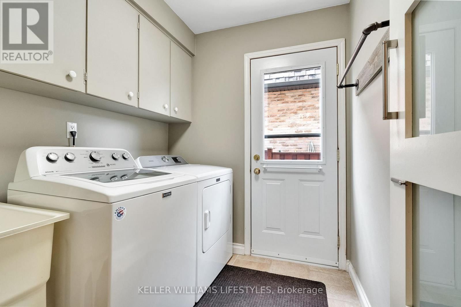 71 BLACKTHORNE CRESCENT Image 33