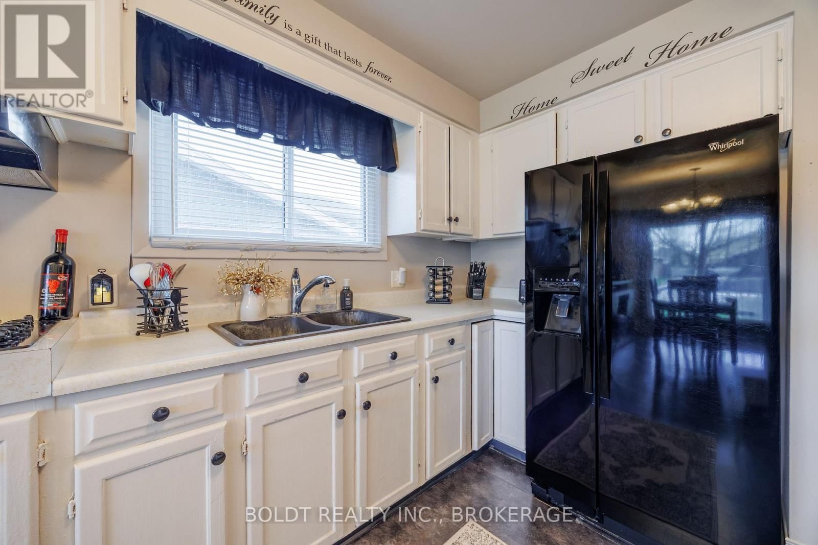 23 ACADIA CRESCENT Image 10