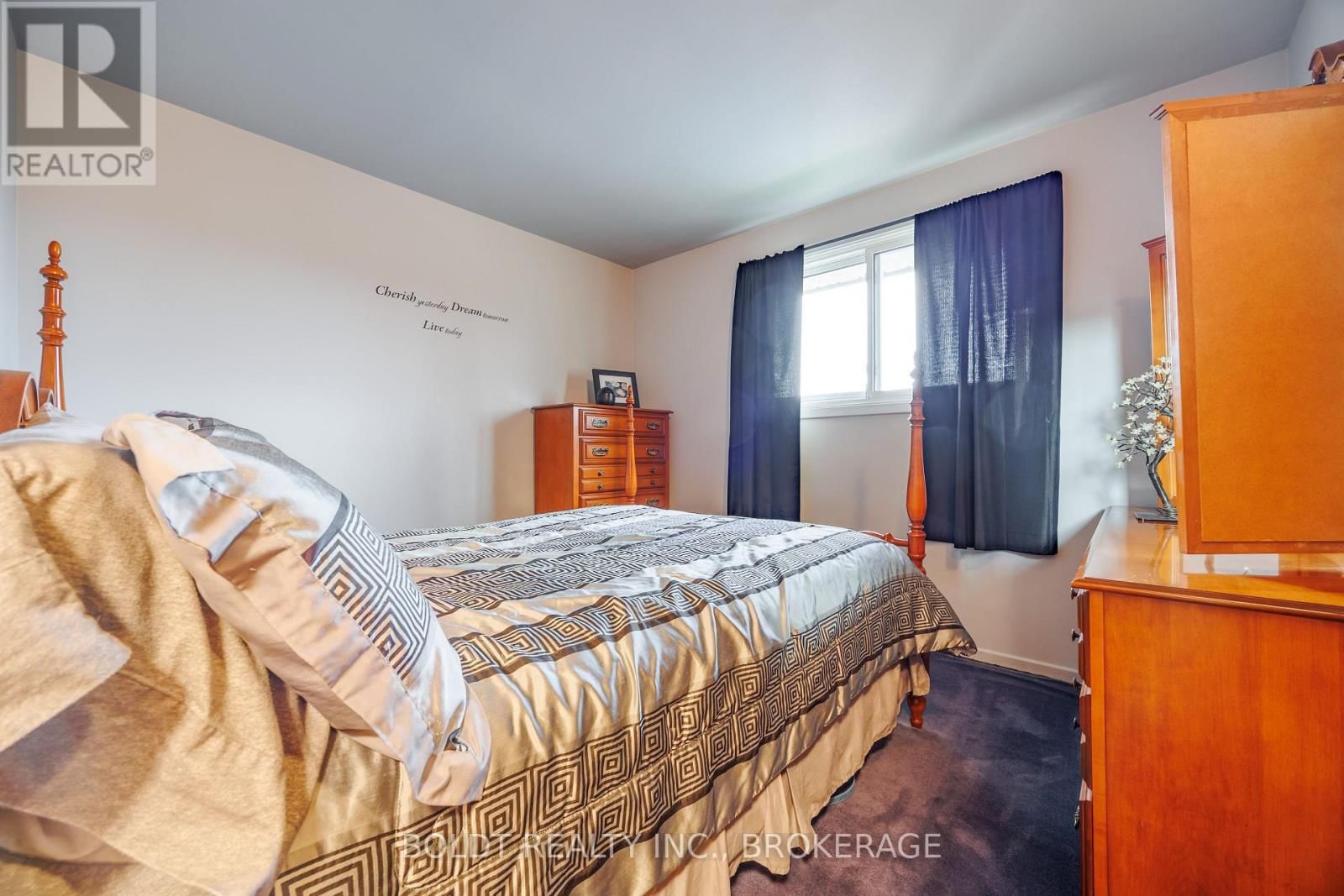 23 ACADIA CRESCENT Image 16