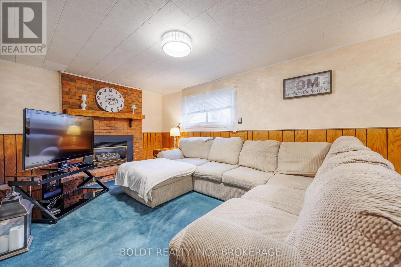 23 ACADIA CRESCENT Image 19