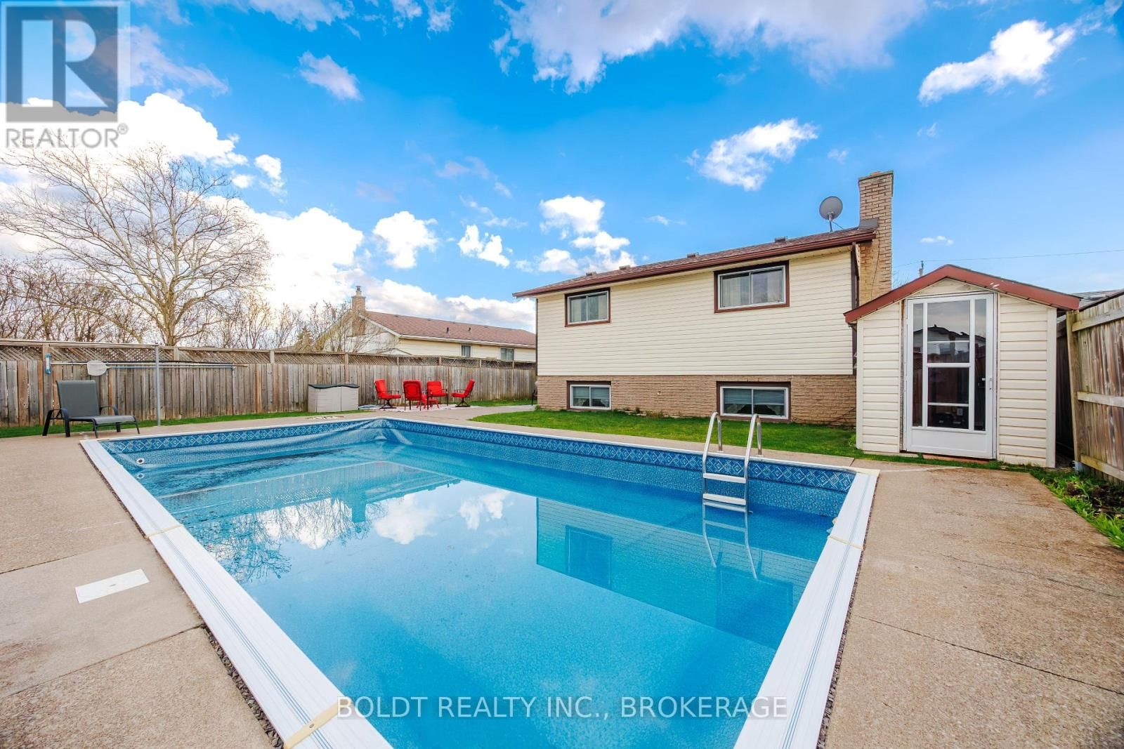 23 ACADIA CRESCENT Image 28