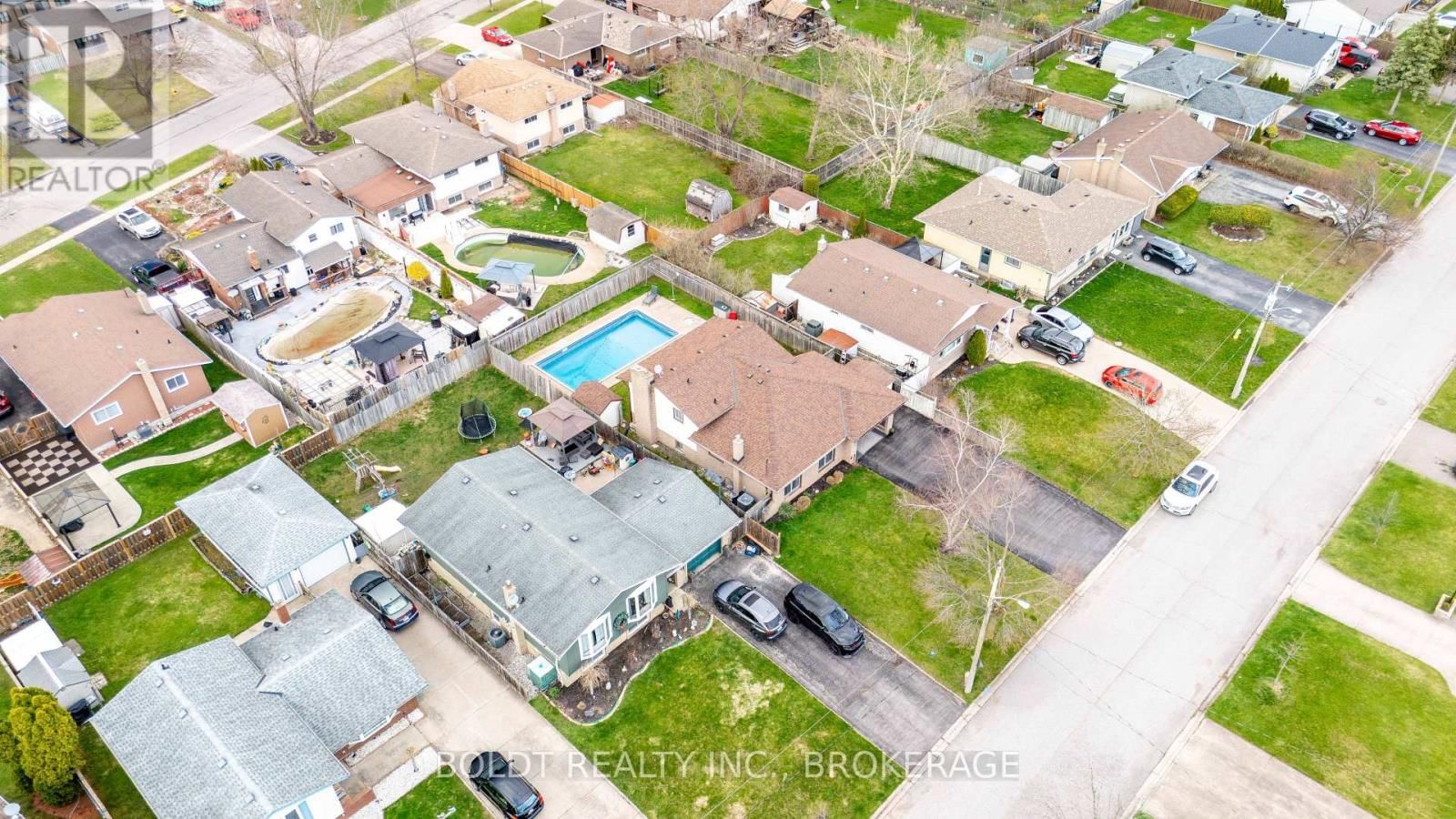 23 ACADIA CRESCENT Image 31