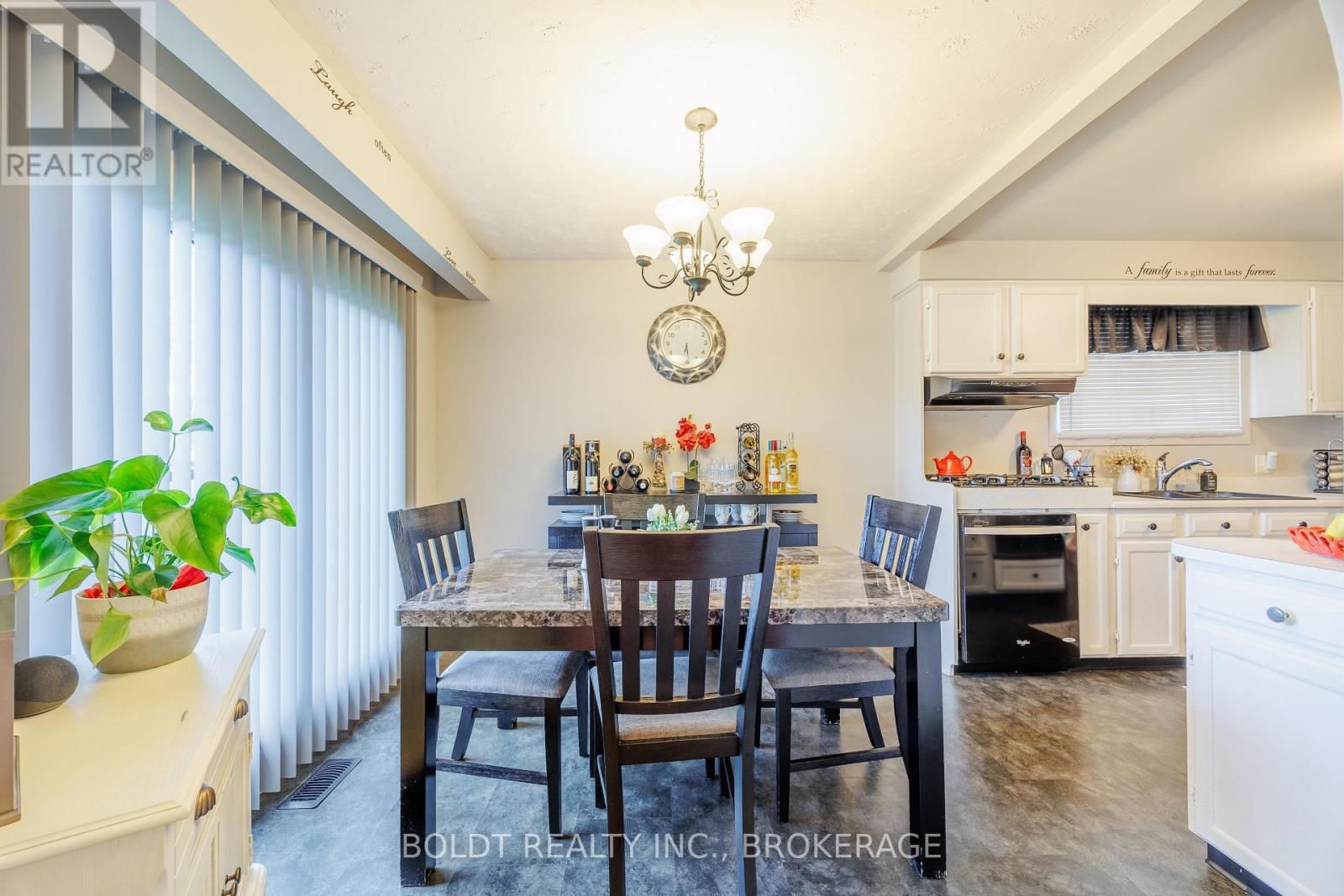 23 ACADIA CRESCENT Image 6