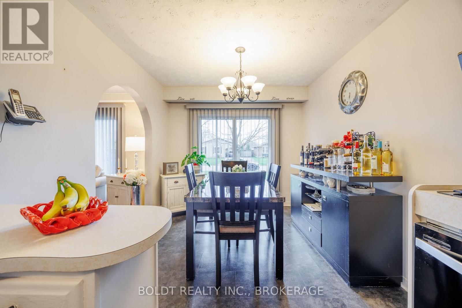 23 ACADIA CRESCENT Image 7